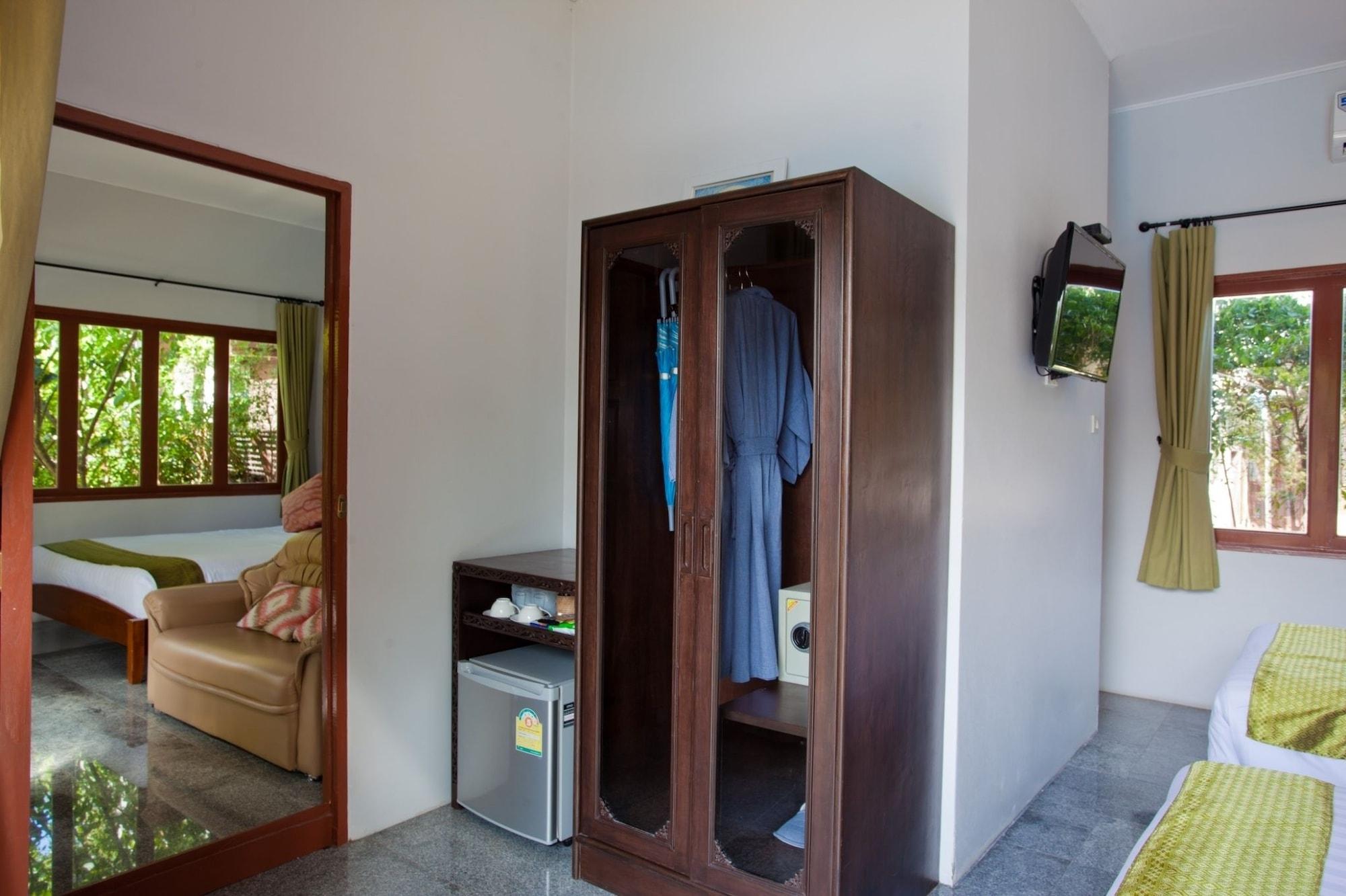 Ardea Resort Pool Villa Amphawa Exteriör bild