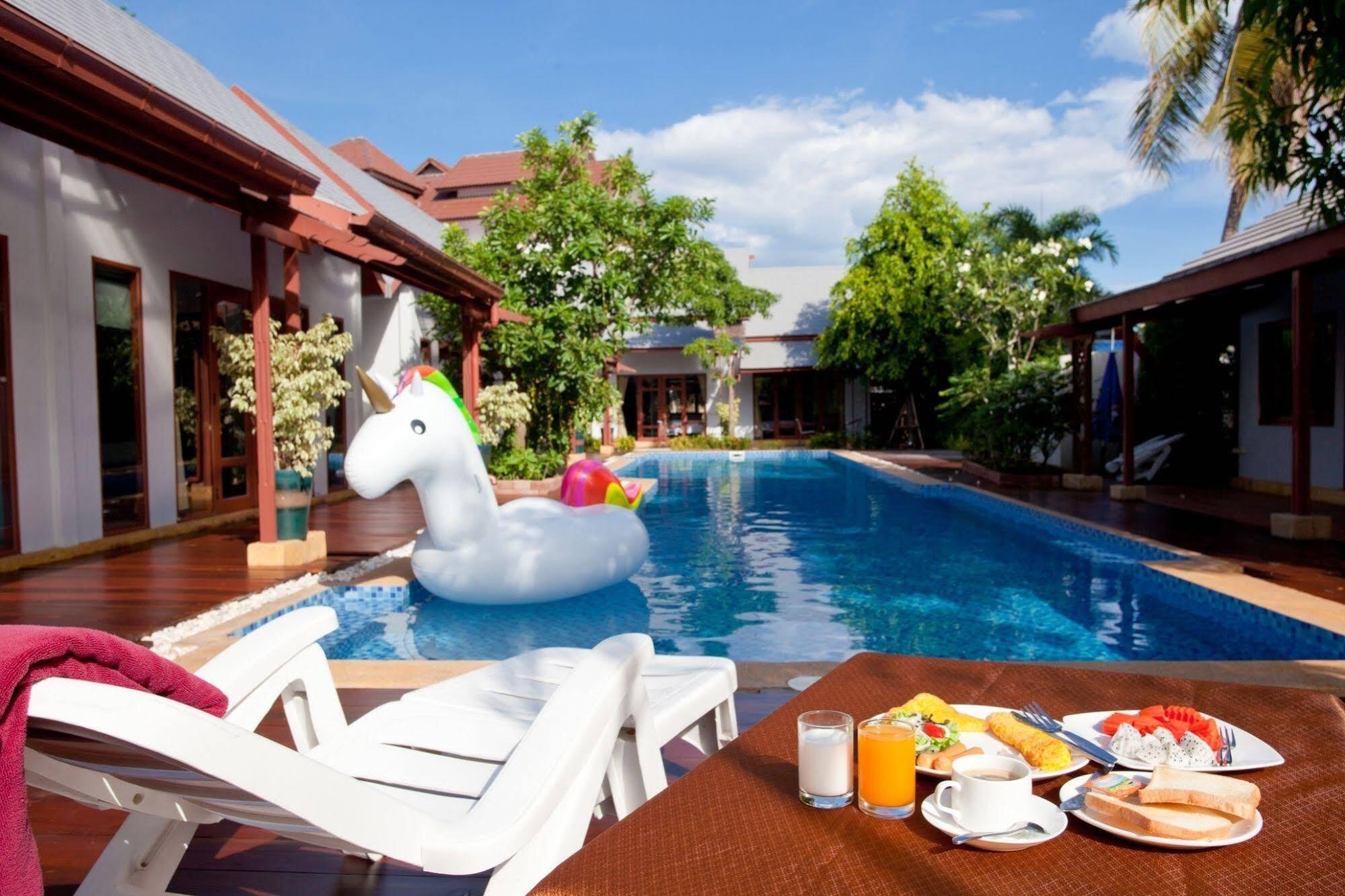Ardea Resort Pool Villa Amphawa Exteriör bild