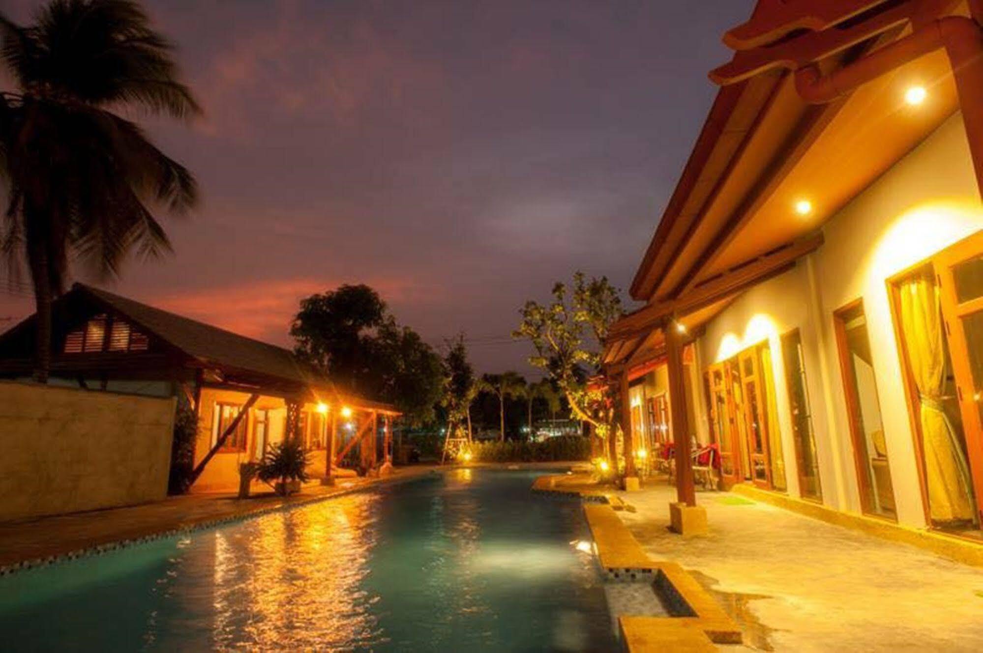 Ardea Resort Pool Villa Amphawa Exteriör bild